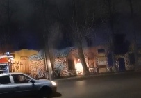 В Ярославле горел нежилой дом, украшенный рисунками уличной художницы