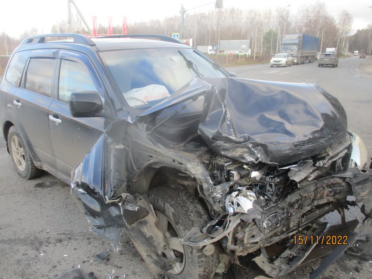 При столкновении автомобилей на перекрестке в Рыбинске пострадал ребенок