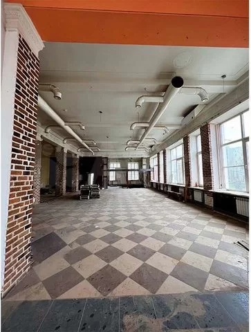 В Ярославле на продажу выставили второй этаж бывшего кинотеатра «Родина»