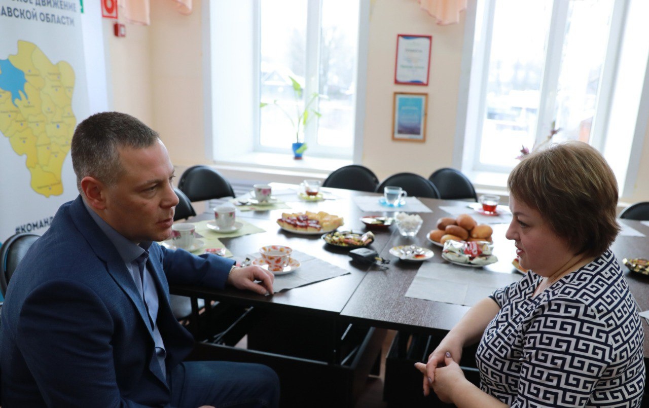 Мы чувствуем поддержку: Михаил Евраев встретился с мамой военнослужащего