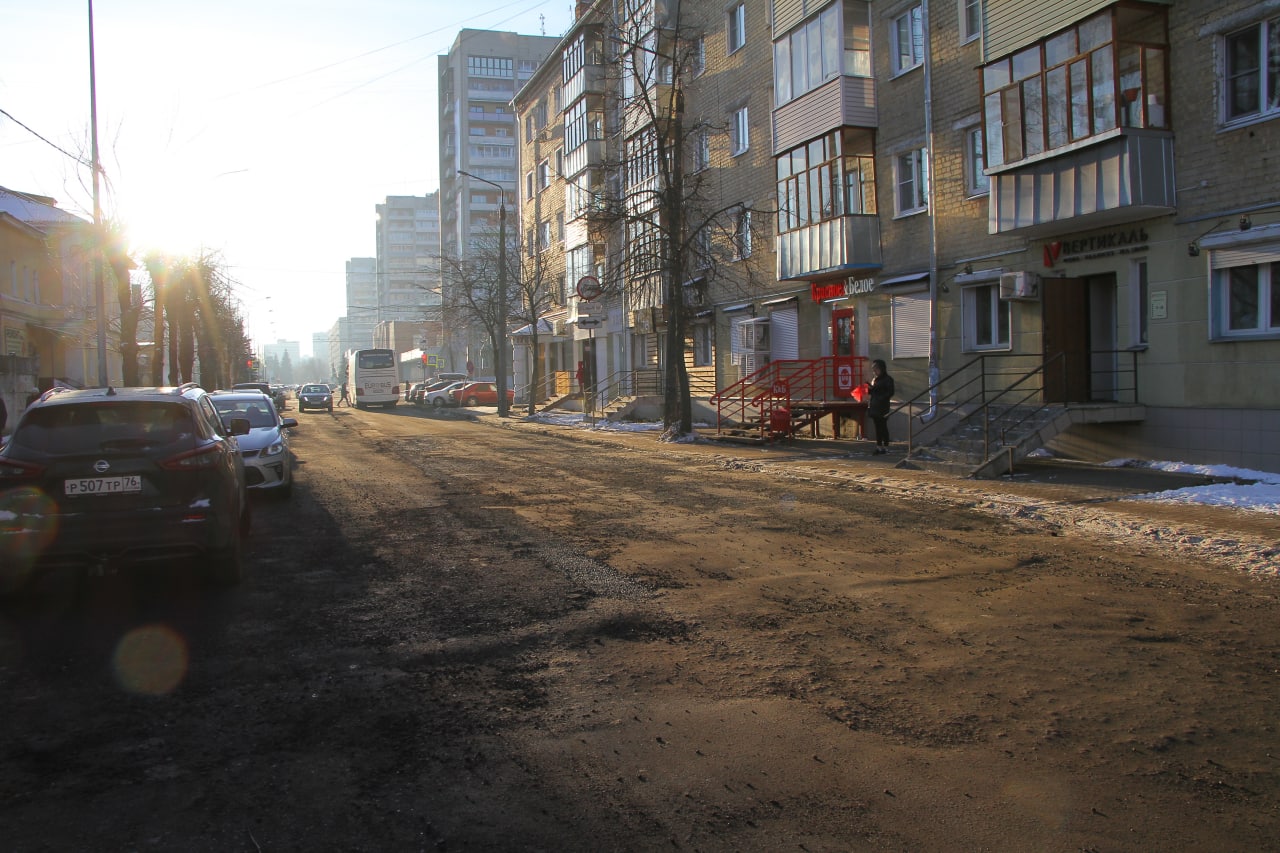 В Рыбинске расторгают контракт с подрядчиком, ремонтировавшим улицу Кирова