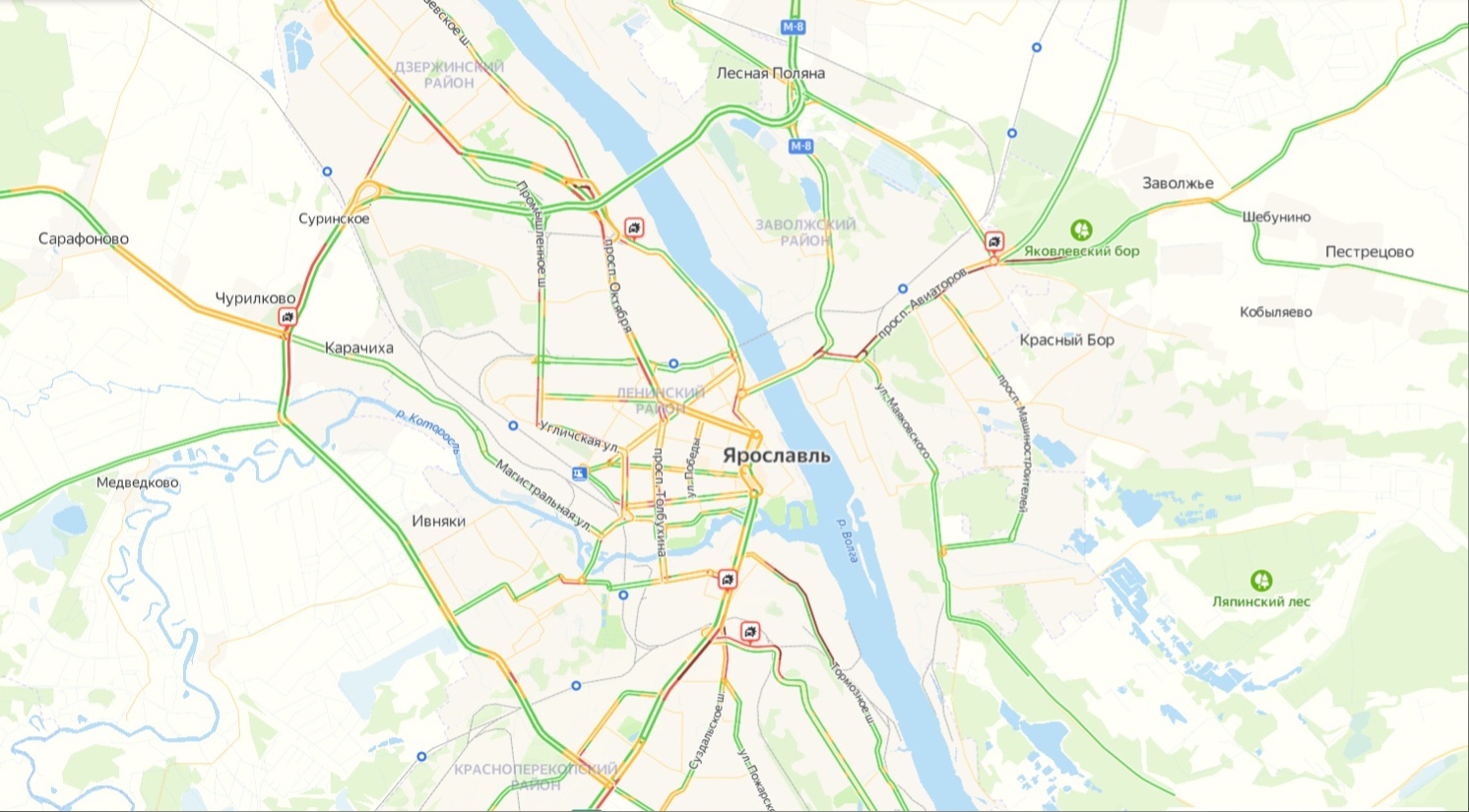 Утром в понедельник Ярославль встал в 9-балльные пробки