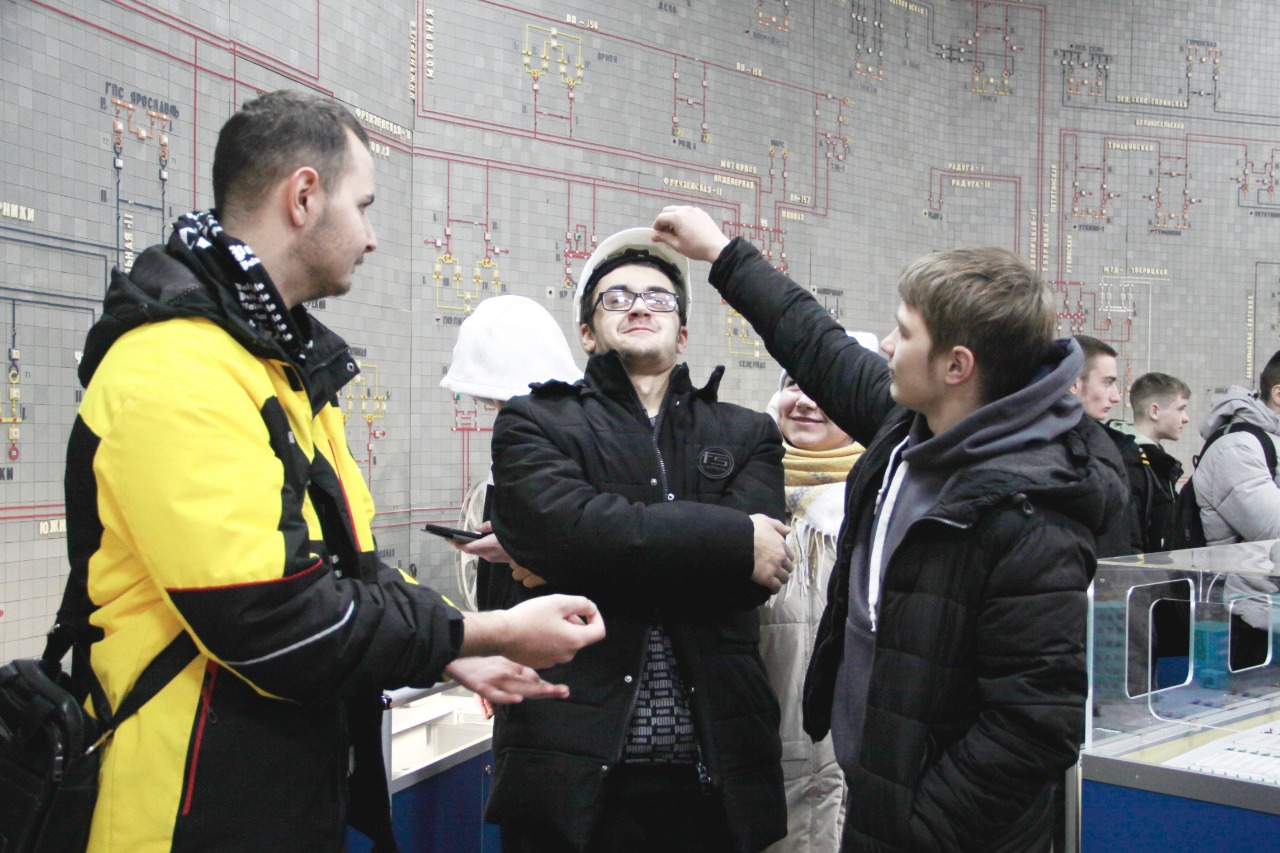 Студенты Ростовского колледжа отраслевых технологий посетили объекты филиала «Ярэнерго»