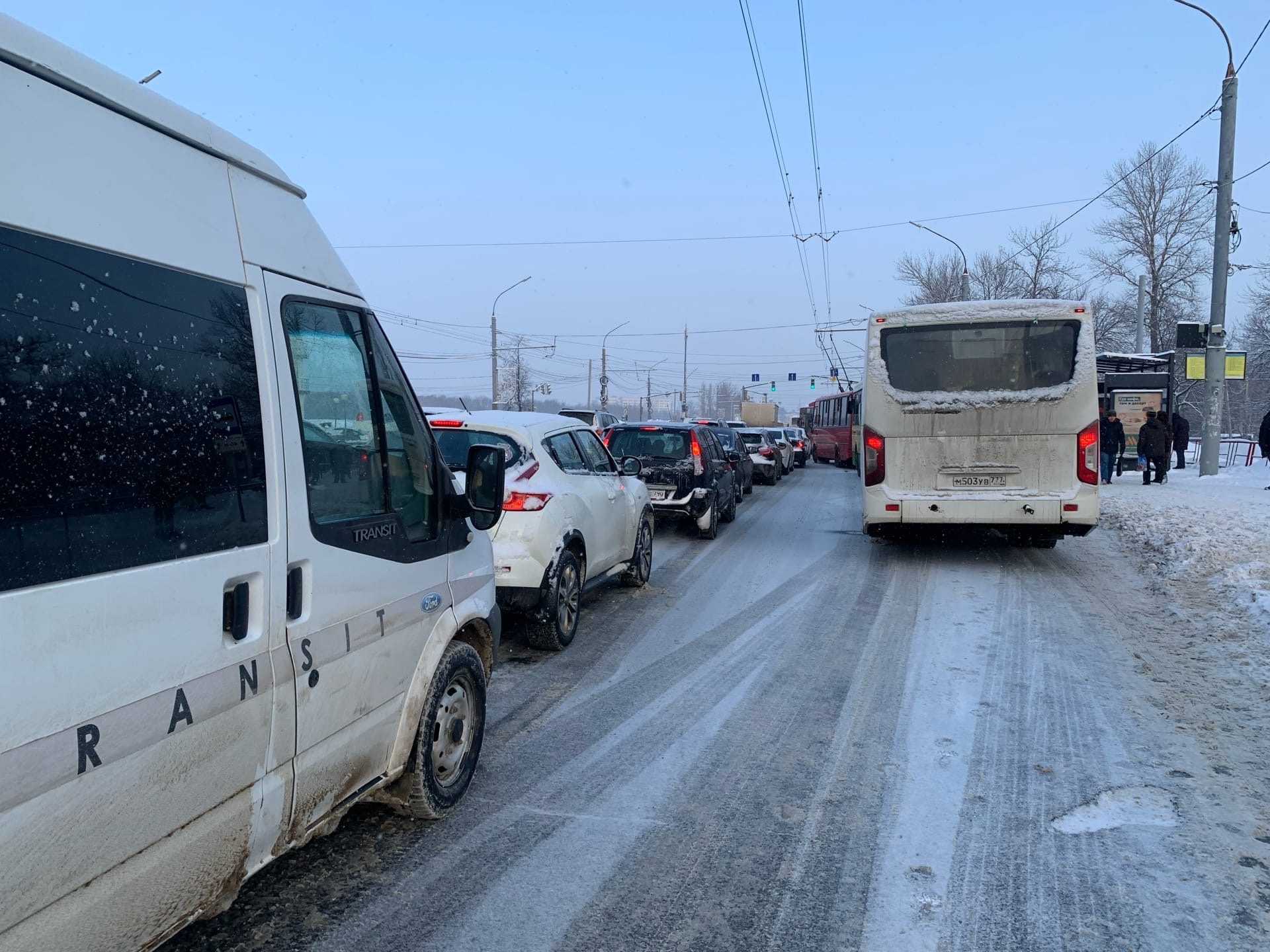 Пробки в 10 баллов: из-за ДТП с общественным транспортом в Ярославле парализовало Московский проспект