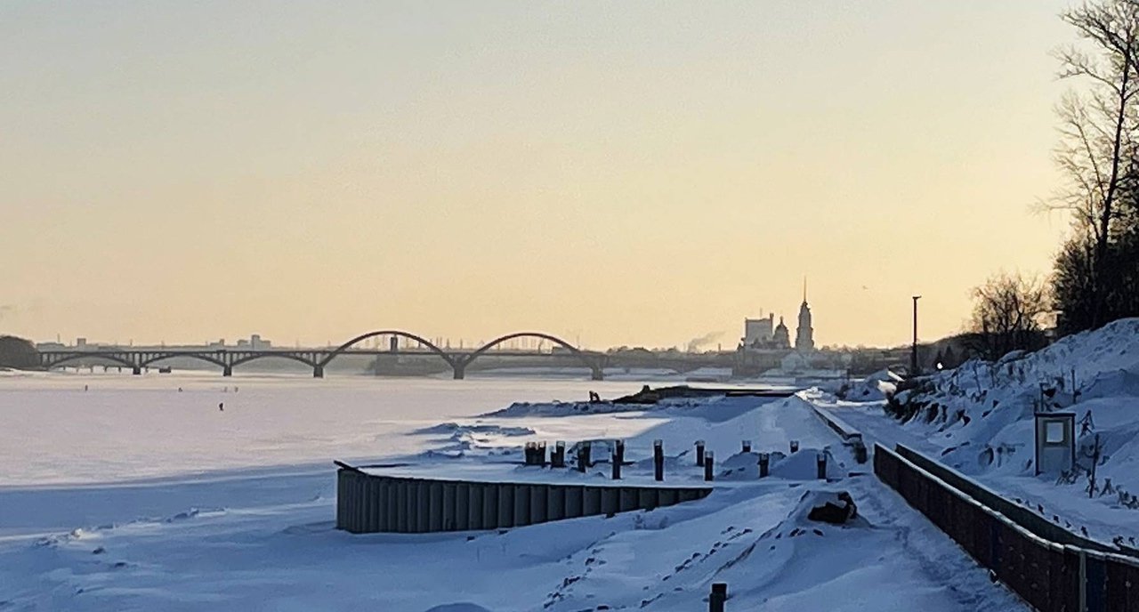 В Рыбинске в праздники возобновили работы по берегоукреплению
