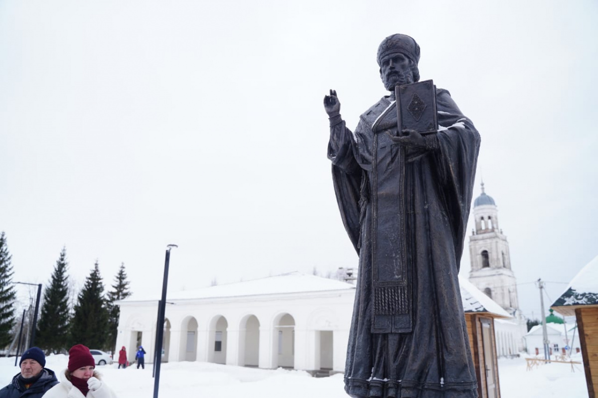 В Ярославской области торжественно открыли памятник Николаю Чудотворцу