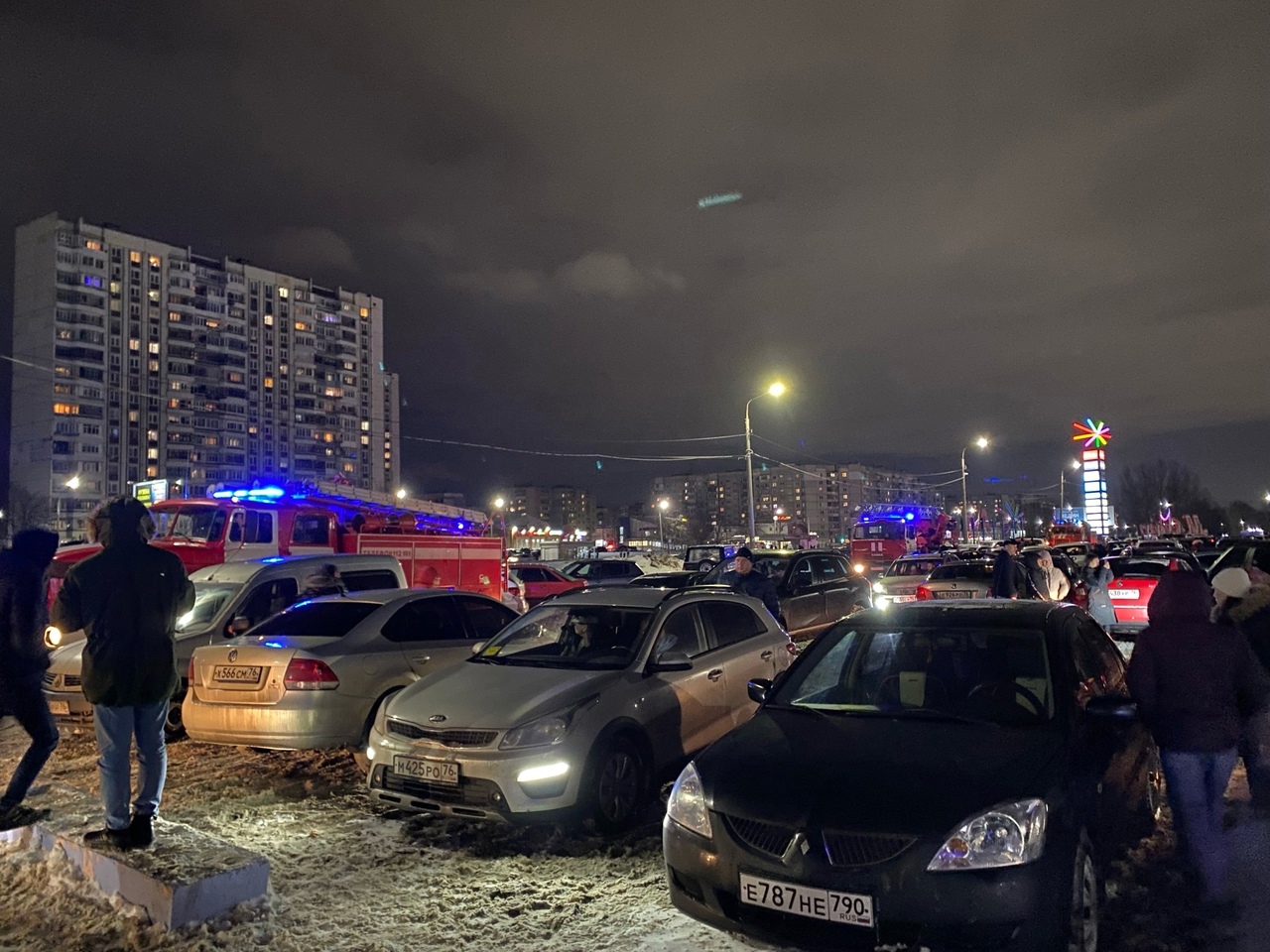 Работал один выход: в ярославском ТЦ посетители устроили давку во время пожарной тревоги