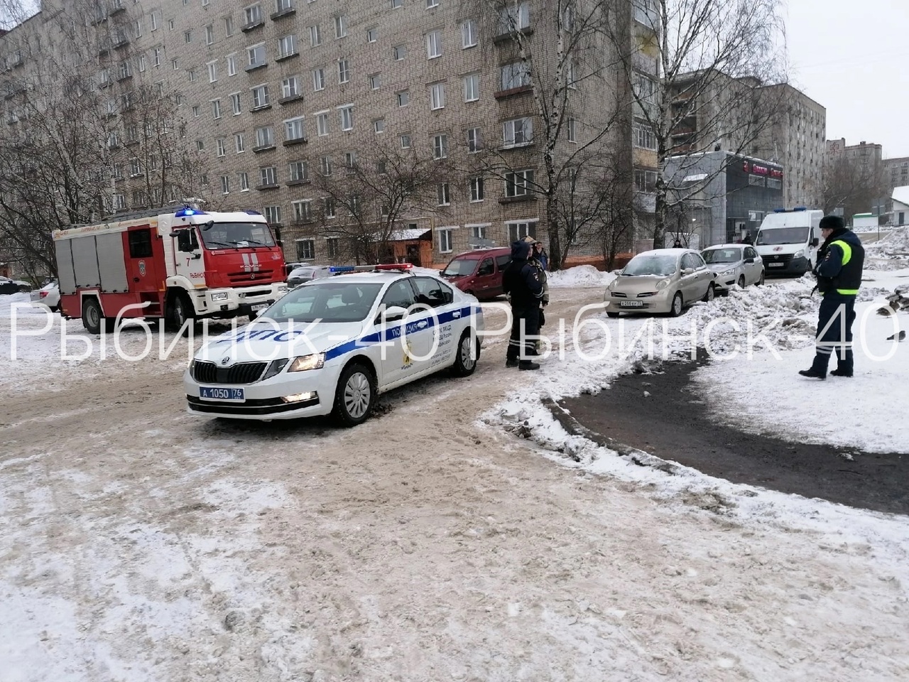 В Рыбинске массово эвакуируют людей из администрации, больницы, детсадов из-за сообщений о минировании