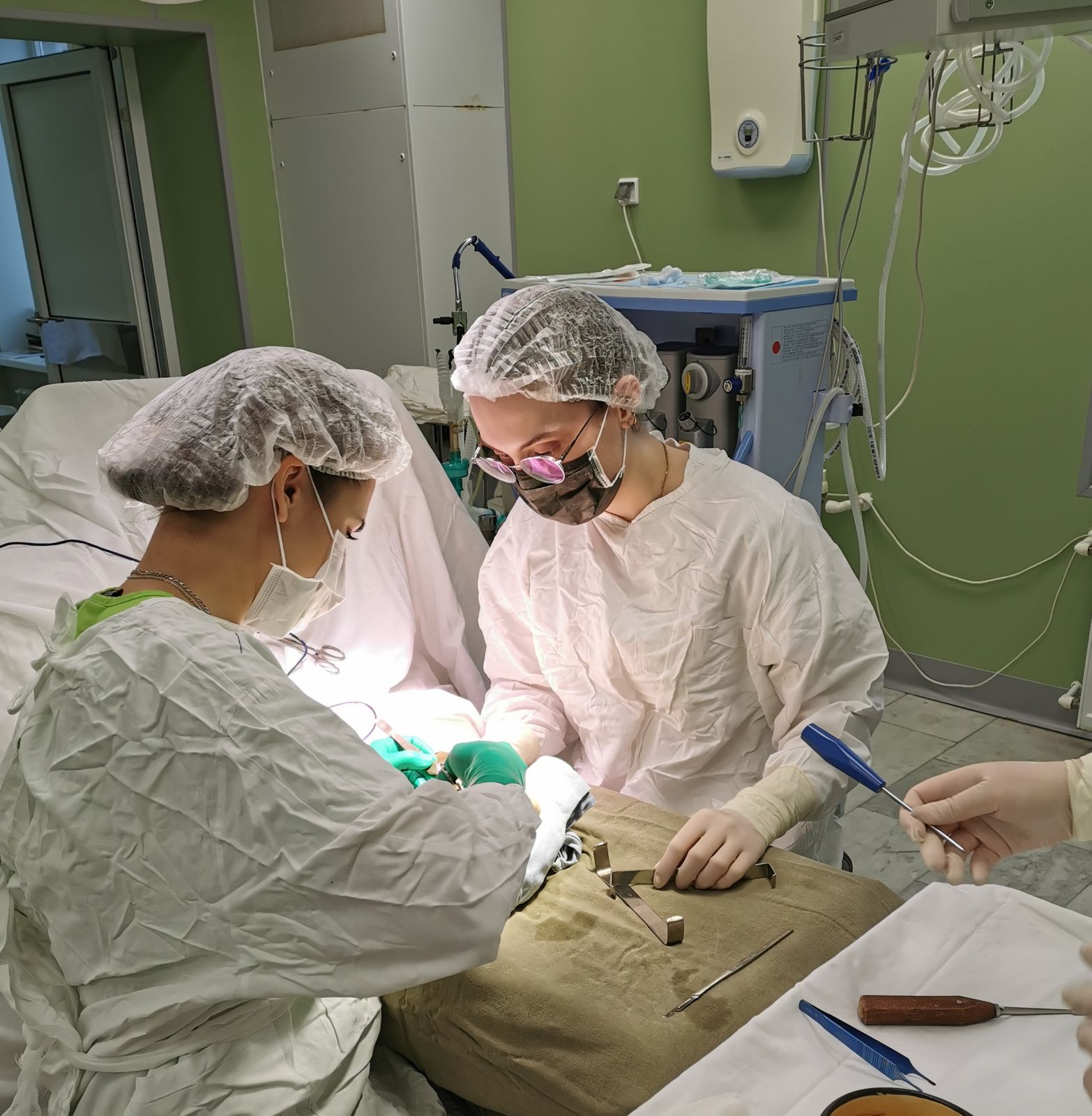 В Ярославской области проводят уникальные операции, помогая пациентам вернуть внешний вид кисти руки