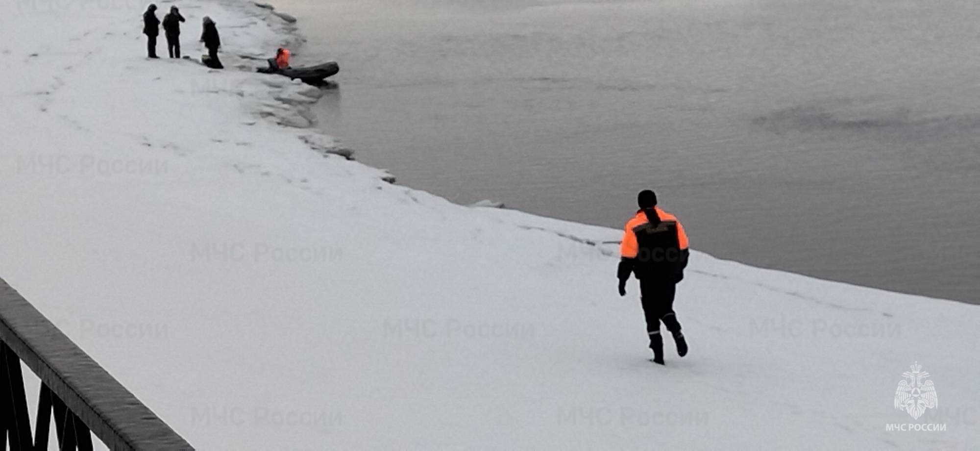 В Рыбинске спасли со льдины пятерых рыбаков