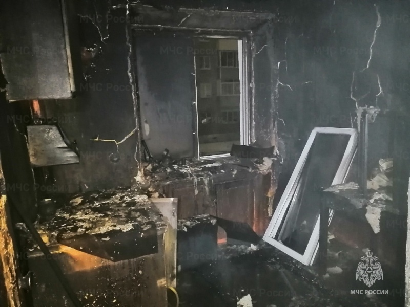 В Рыбинске при пожаре в многоквартирном доме заживо сгорели двое мужчин
