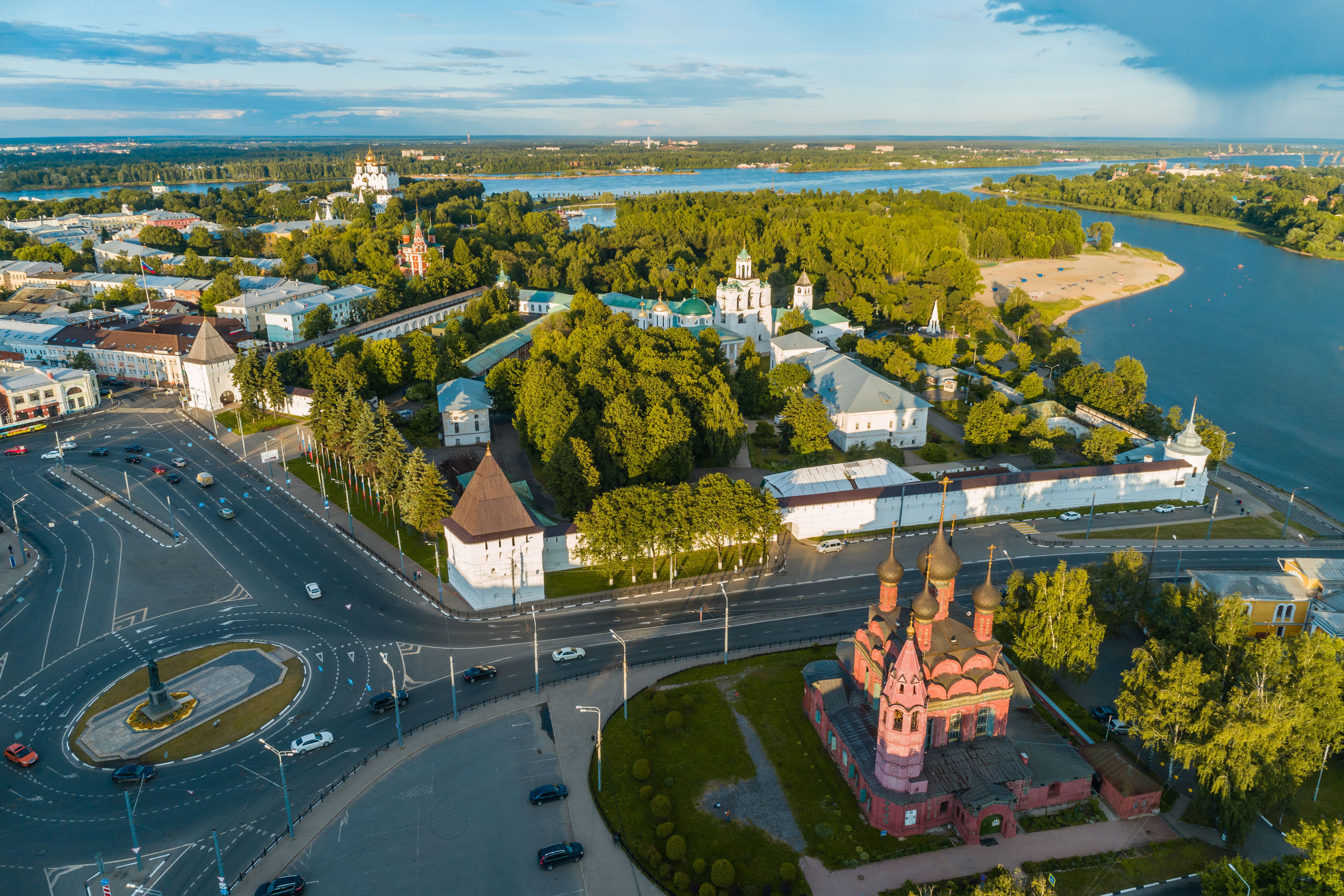 Аналитики подсчитали, когда в Ярославскую область приезжало больше всего туристов в прошлом году
