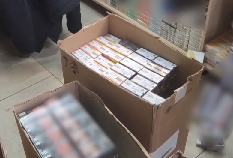 В табачном магазине в Ярославле изъяли более 9 тысяч пачек немаркированных сигарет на сумму более 1 млн рублей