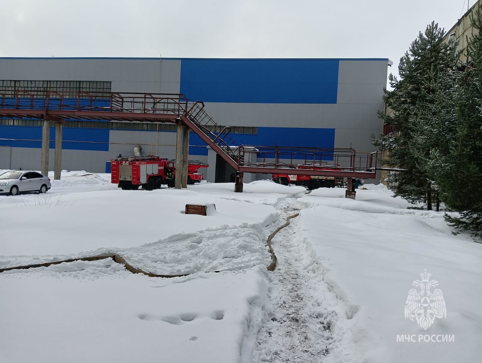 В Ярославской области произошел пожар на моторном заводе
