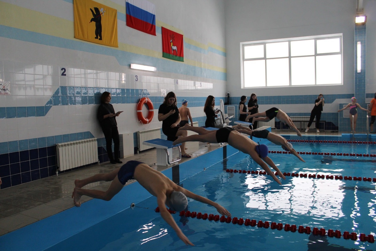 В Ростове прошел первый открытый турнир по плаванию памяти Алексея Константинова