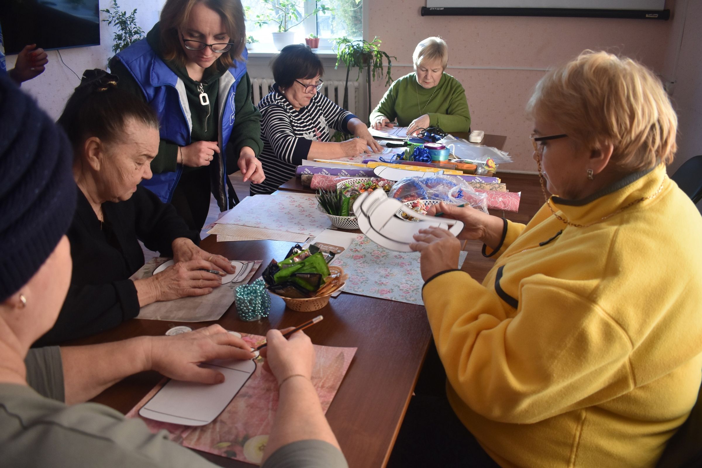 Пенсионеры-добровольцы из Ярославской области помогают участникам специальной военной операции