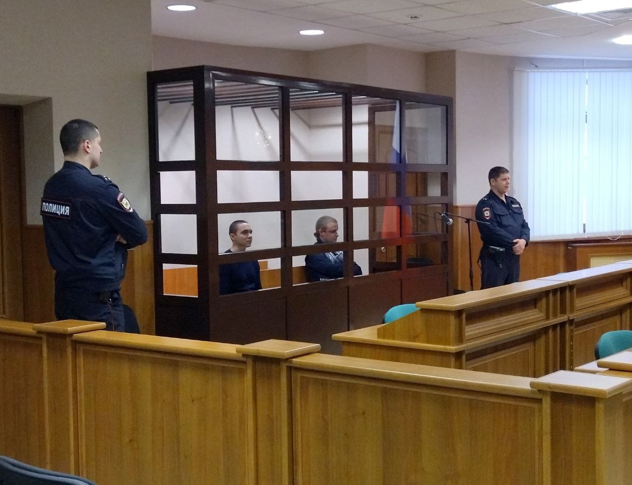 Задушили ремнем и забрали водку: двух жителей Ярославской области осудили за убийство прохожего