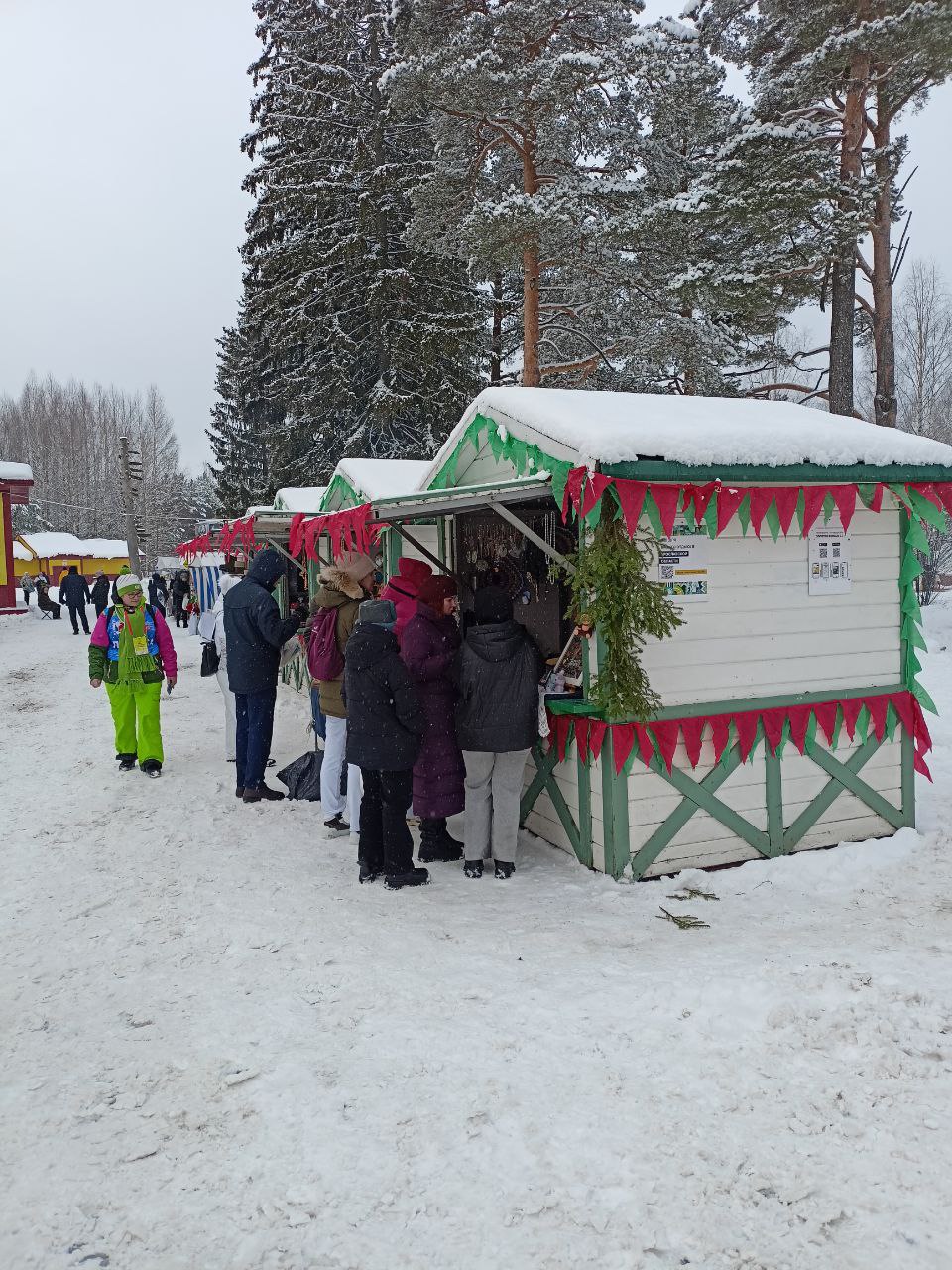 Мастера народных художественных промыслов Ярославской области представили свои изделия на Деминском лыжном марафоне