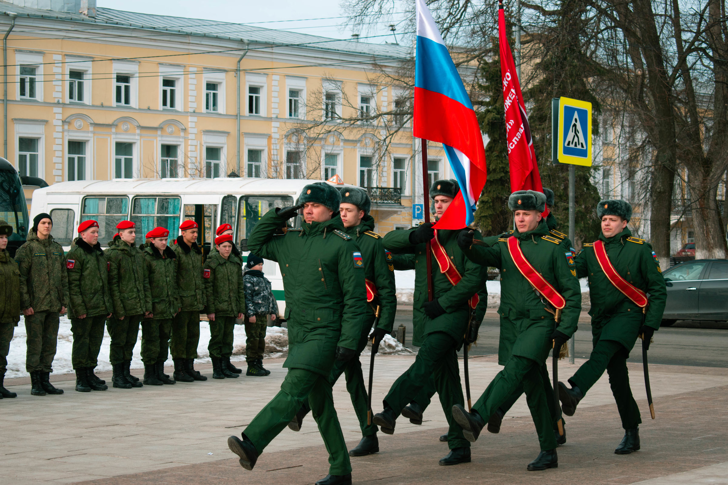 Ярославские юнармейцы отправились на военно-патриотические сборы