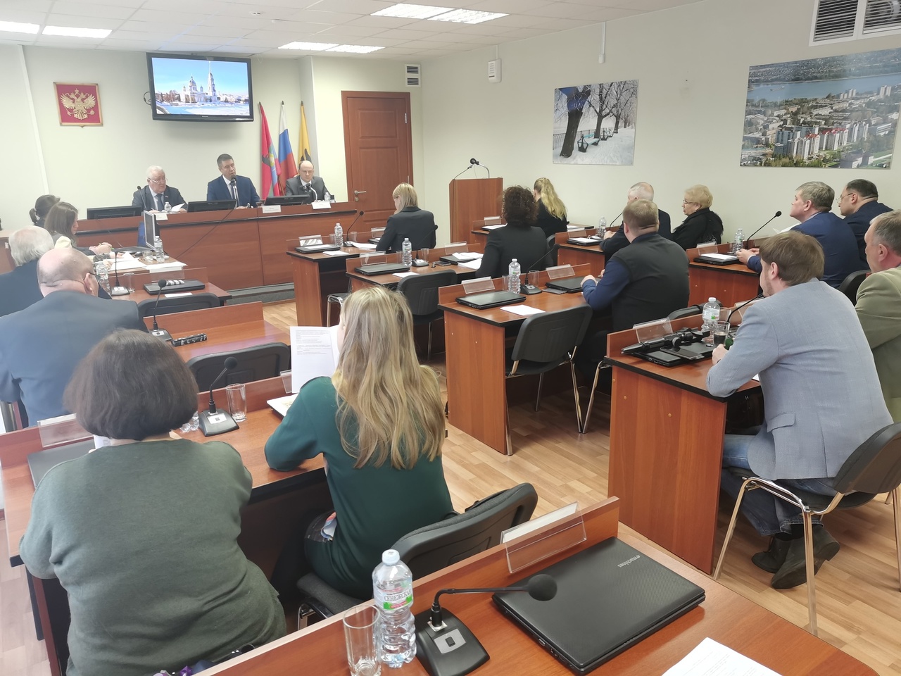 В Рыбинске депутаты отложили рассмотрение вопроса о повышении зарплаты главе города