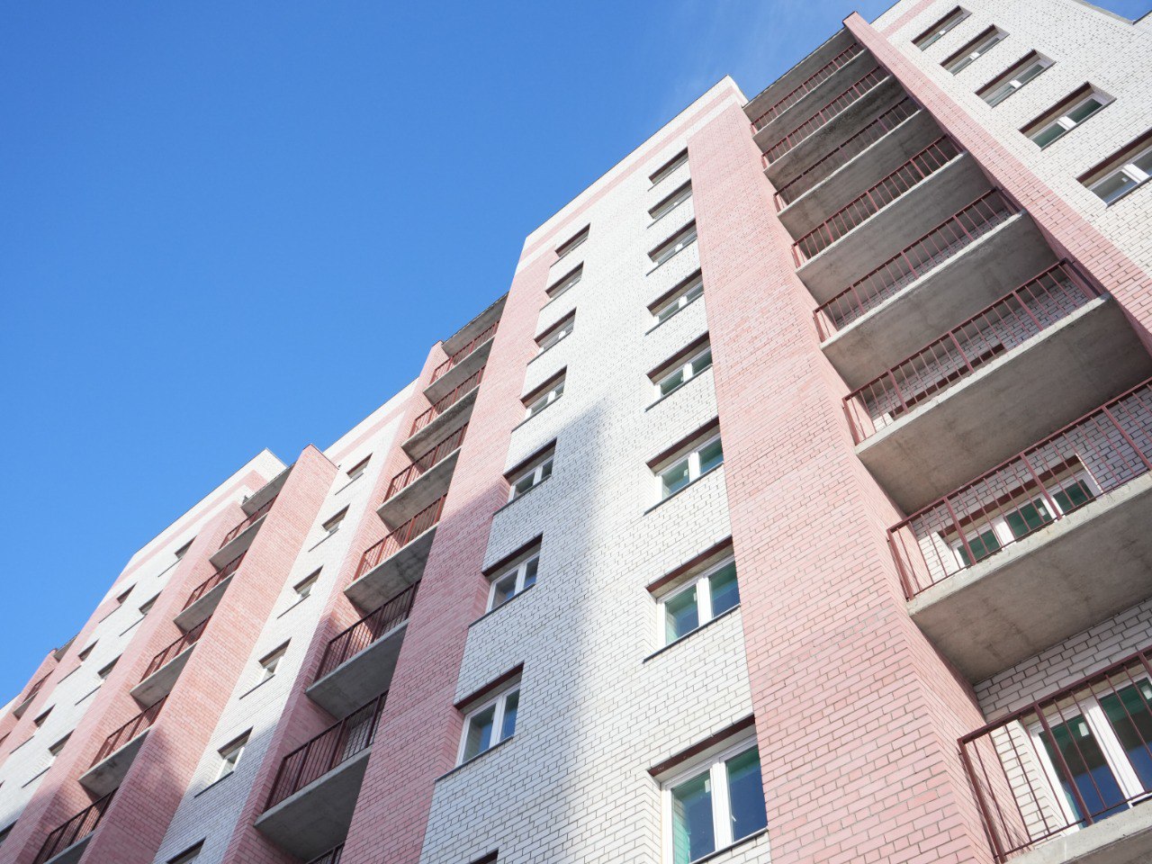 Филиал «Ярэнерго» обеспечил электроэнергией новый жилой комплекс в Ленинском районе