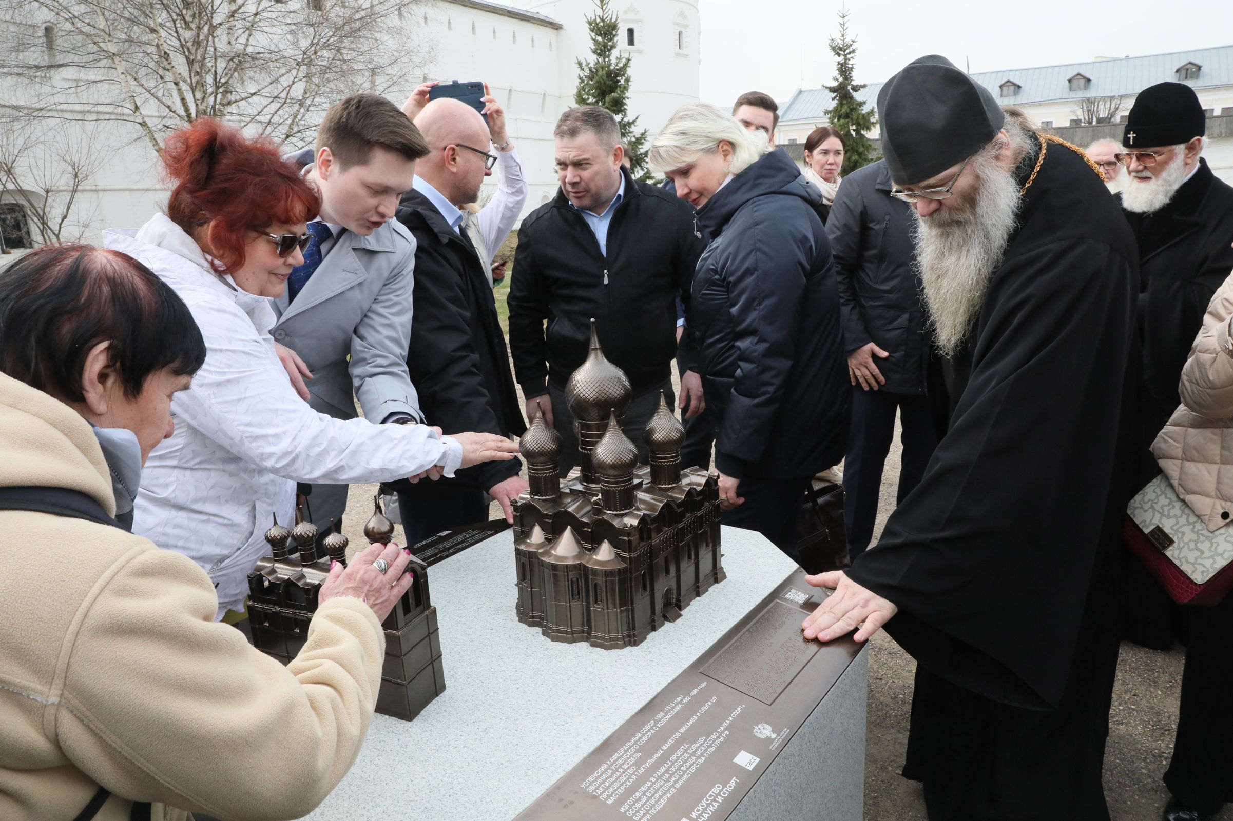 В Ярославской области установлена тактильная модель Успенского собора