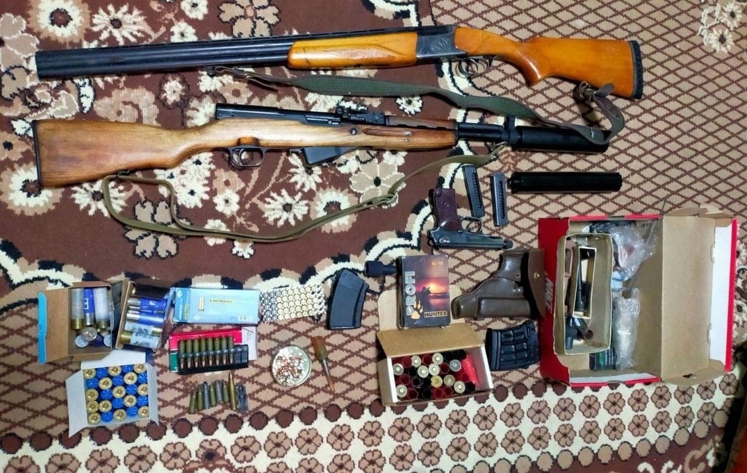 Изъяли 23 единицы огнестрельного оружия и более 3500 патронов: в Ярославской области задержали пятерых членов преступной группы