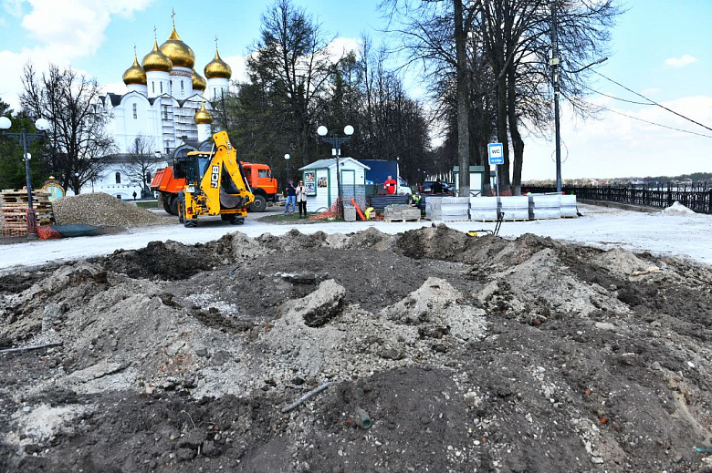 В Ярославле начался ремонт Волжской набережной в районе Стрелки