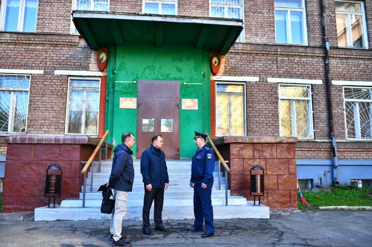 Мэр Ярославля оценил работу по призыву на контрактную службу