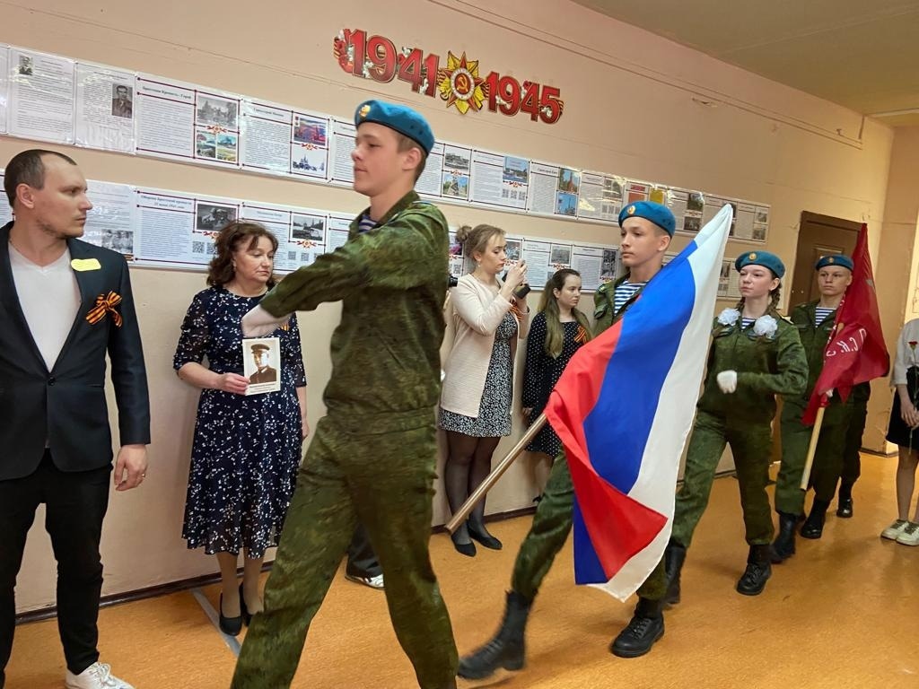 «Парта героя» появилась в ярославской школе в преддверии Дня Победы