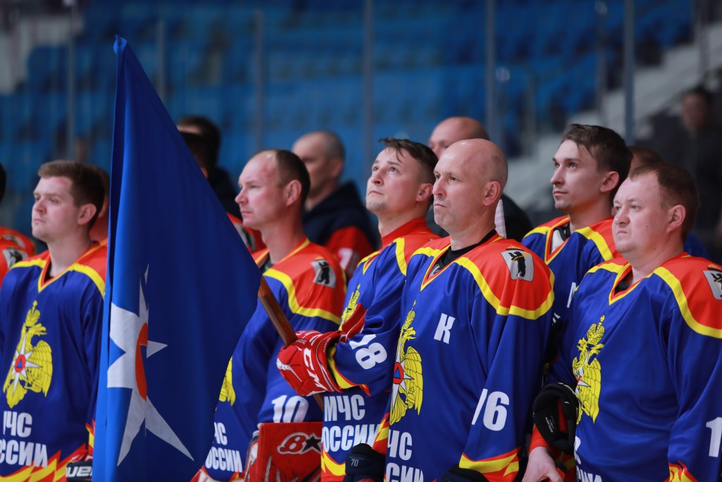 ​Михаил Евраев открыл турнир по хоккею на кубок губернатора Ярославской области