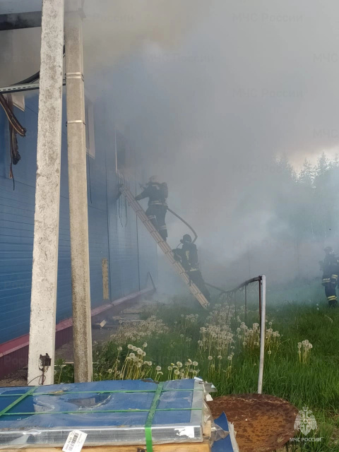 В Рыбинске произошел пожар в цехе одного из предприятий