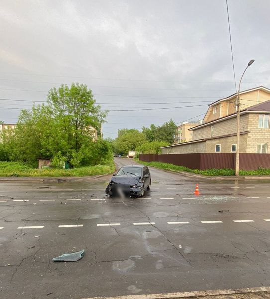 Двое детей и двое взрослых пострадали при столкновении легковушек в Рыбинске