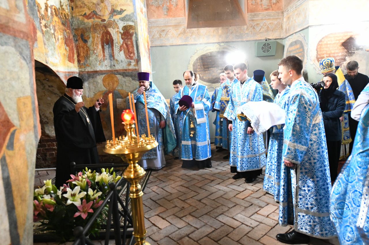 Лик Богоматери Печерской воссоздали в Ярославле спустя столетие