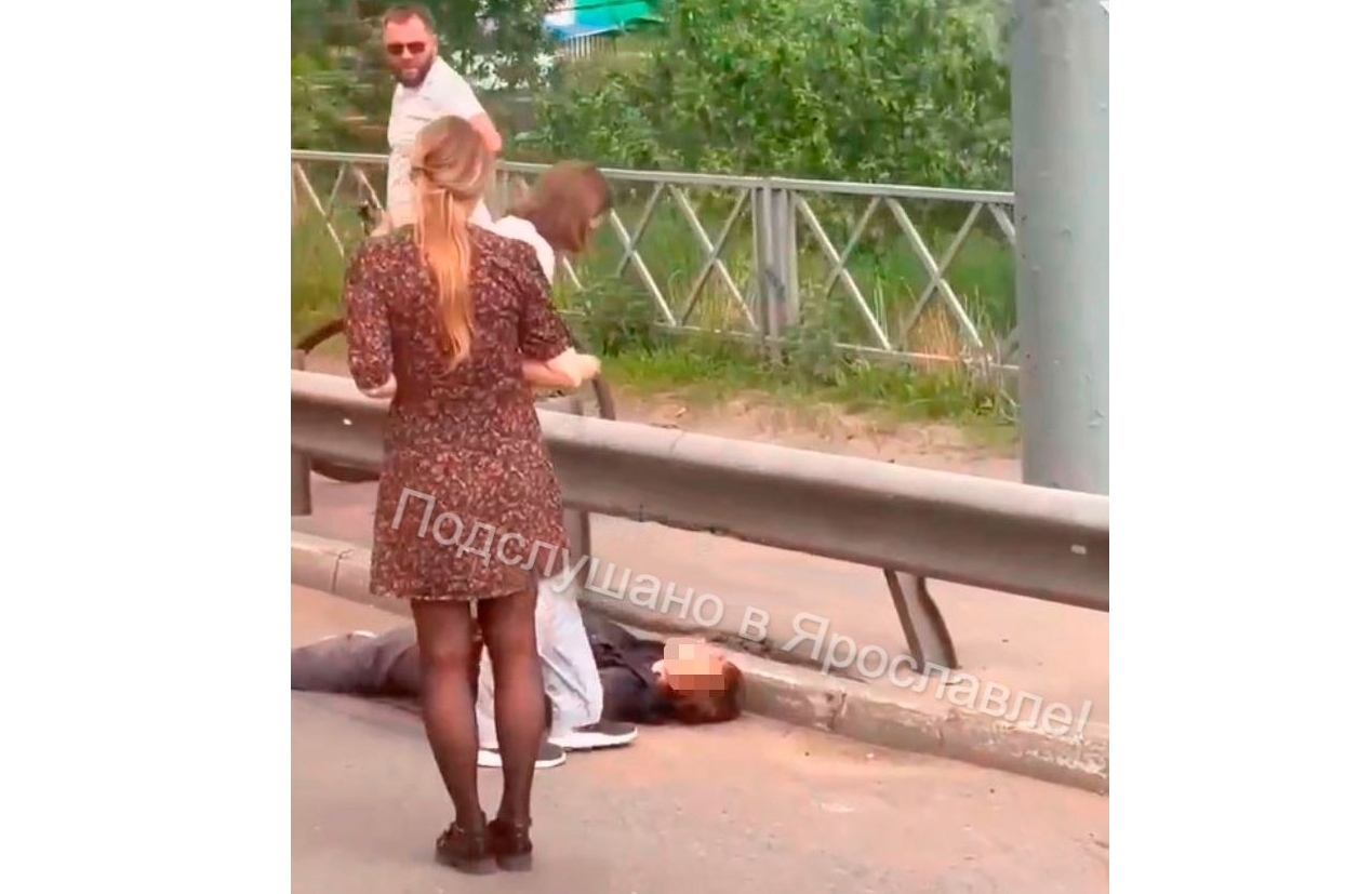 На Московском проспекте в Ярославле водитель иномарки насмерть сбил 20-летнего пешехода