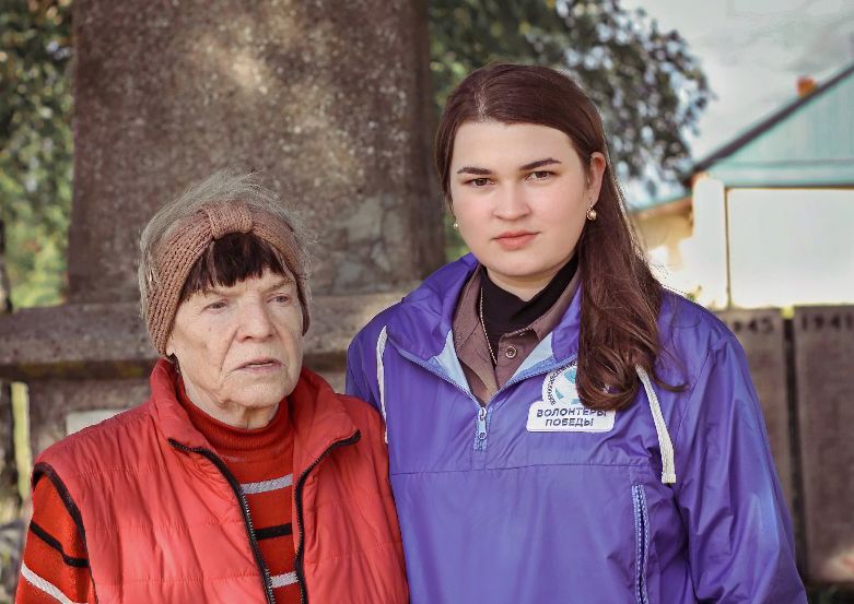 «Волонтёры Победы» помогли пожилой ярославне попасть к мемориалу отца – участника Великой Отечественной войны