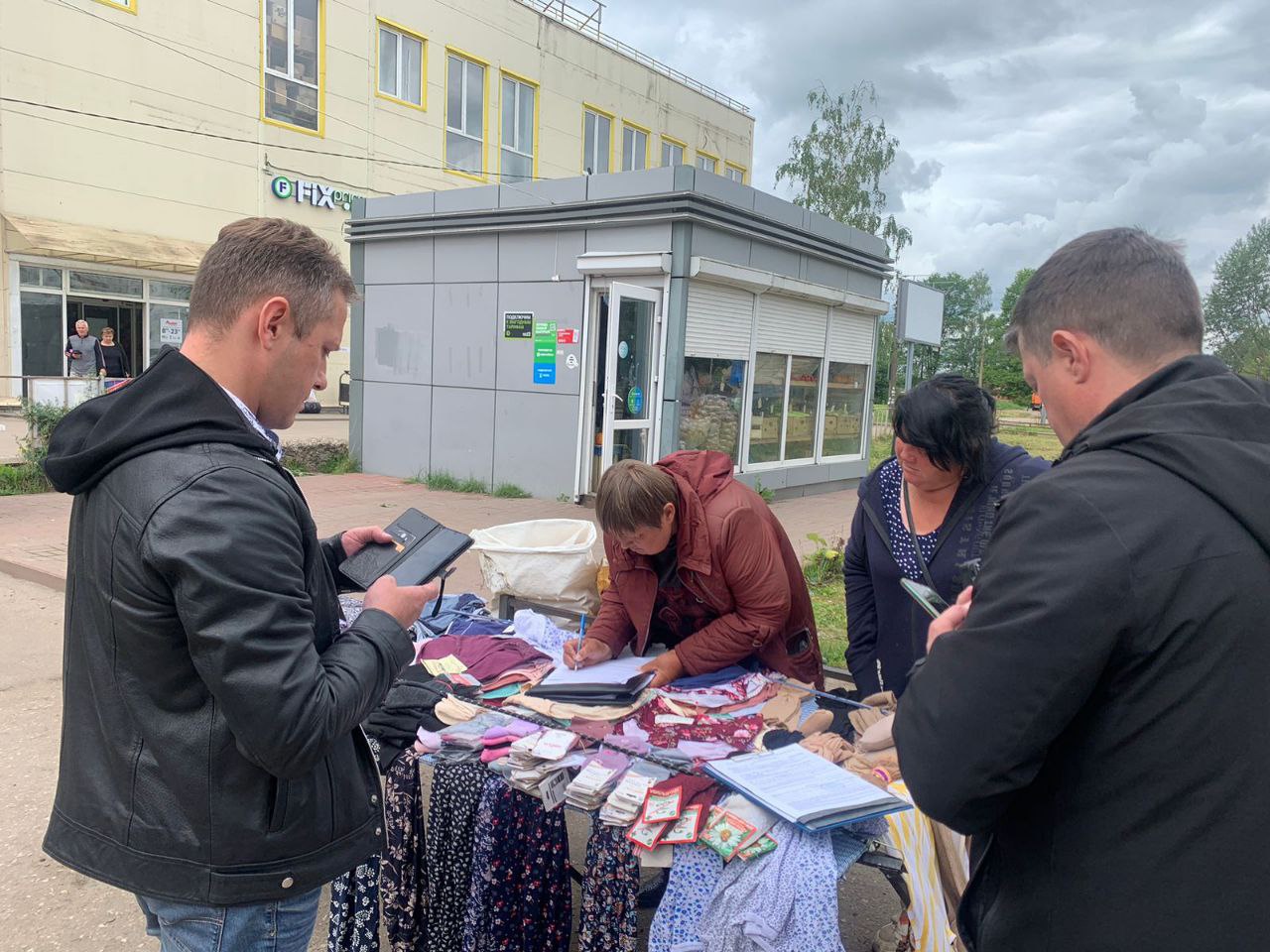 В Ярославле проведены рейды по выявлению незаконной торговли