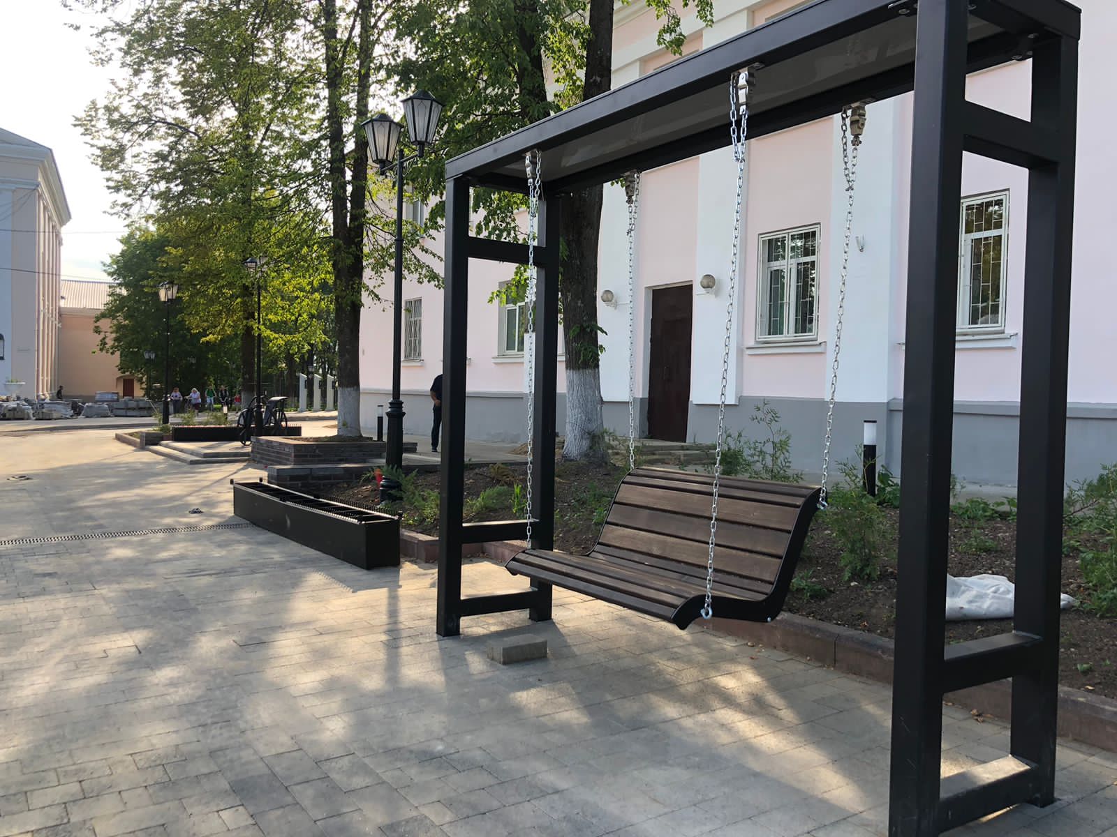 В Данилове Ярославской области завершают благоустройство детского парка и улицы Ленина