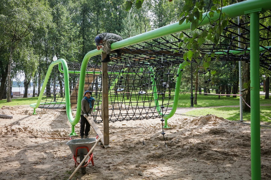 В Волжском парке Рыбинска сделали «Тропу приключений»