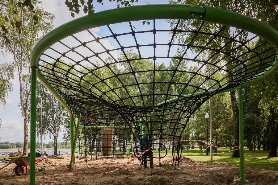 В Волжском парке Рыбинска сделали «Тропу приключений»