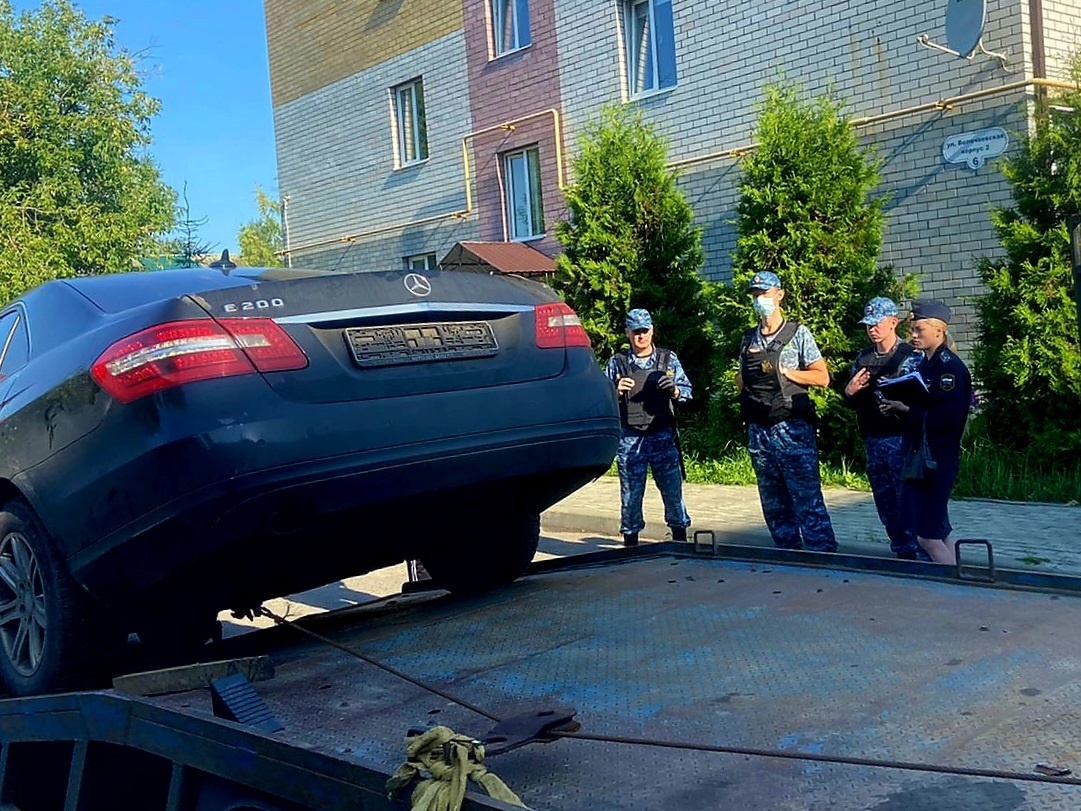 У жительницы Рыбинска арестовали «Мерседес» за неуплату долгов | 02.08.2023  | Ярославль - БезФормата