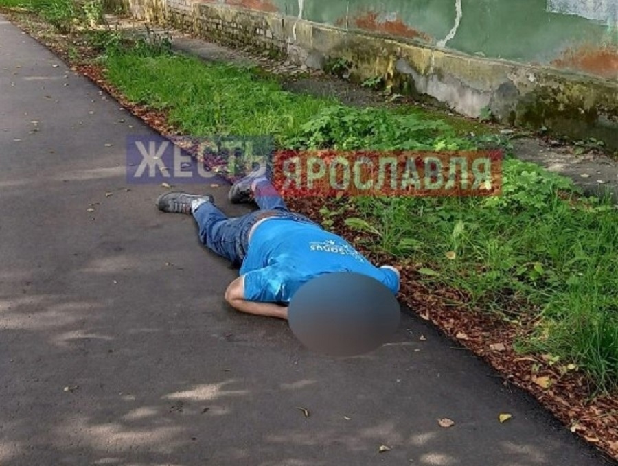 На Пятерке в Ярославле мужчина умер на улице
