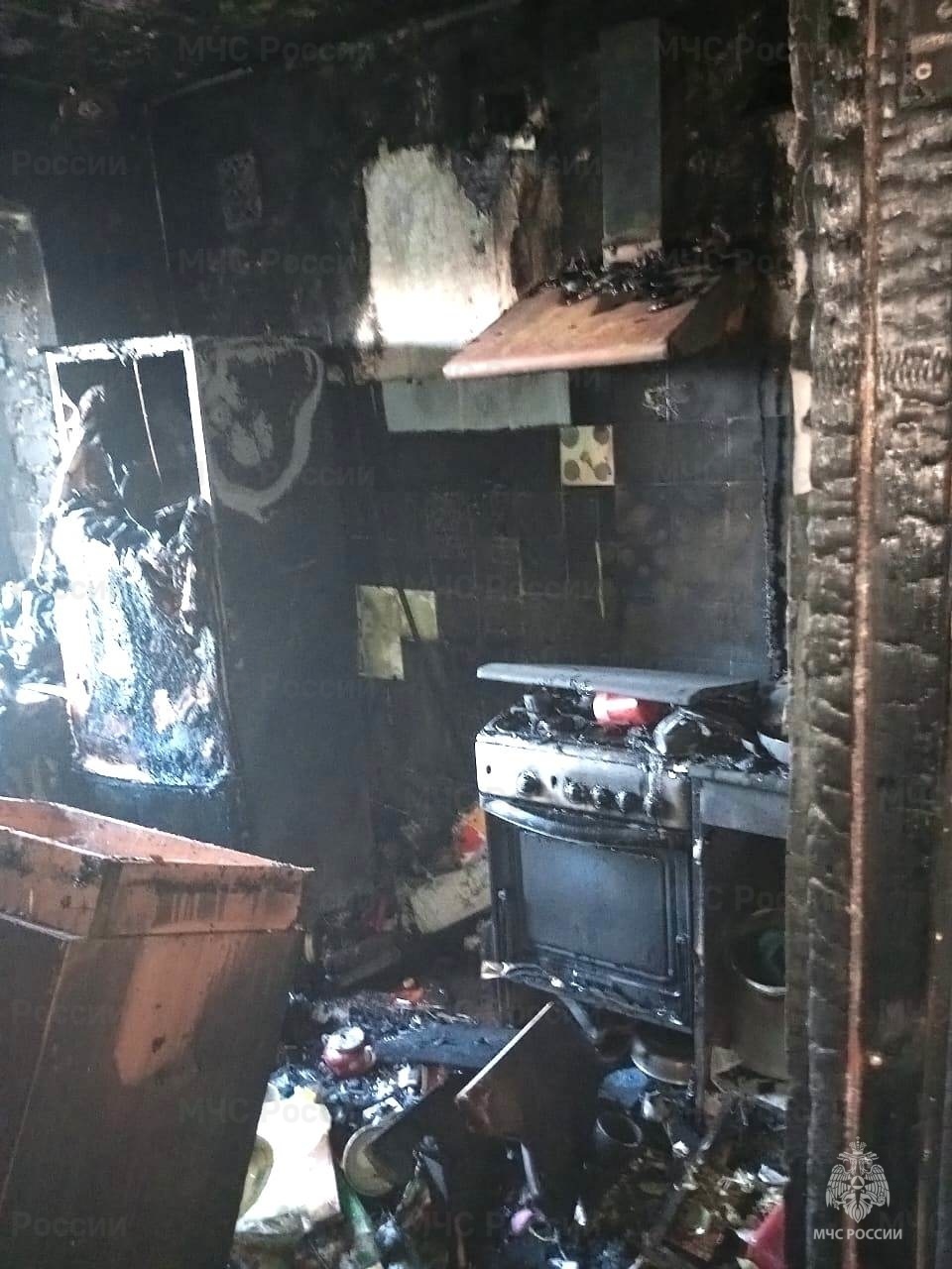 Из дома в центре Ярославля во время пожара эвакуировали 12 человек