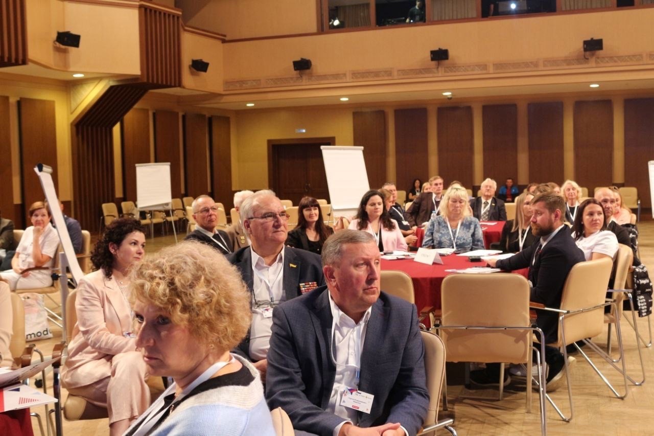 На Гражданском форуме в Ярославле обсудили вопросы помощи вернувшимся бойцам СВО