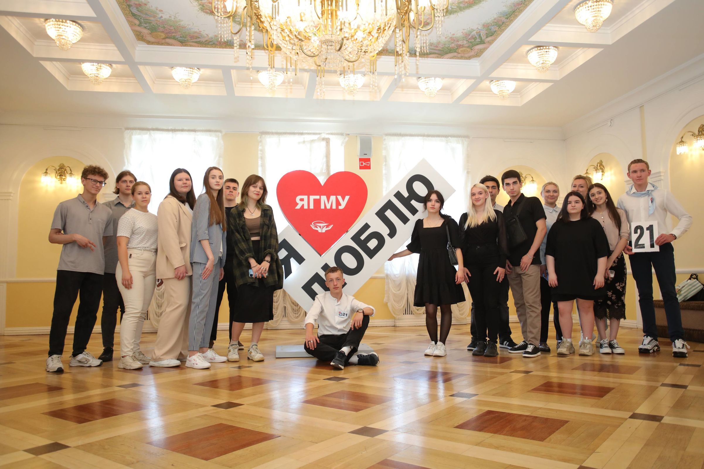 В День знаний ярославские студенты-медики посетили медучреждения