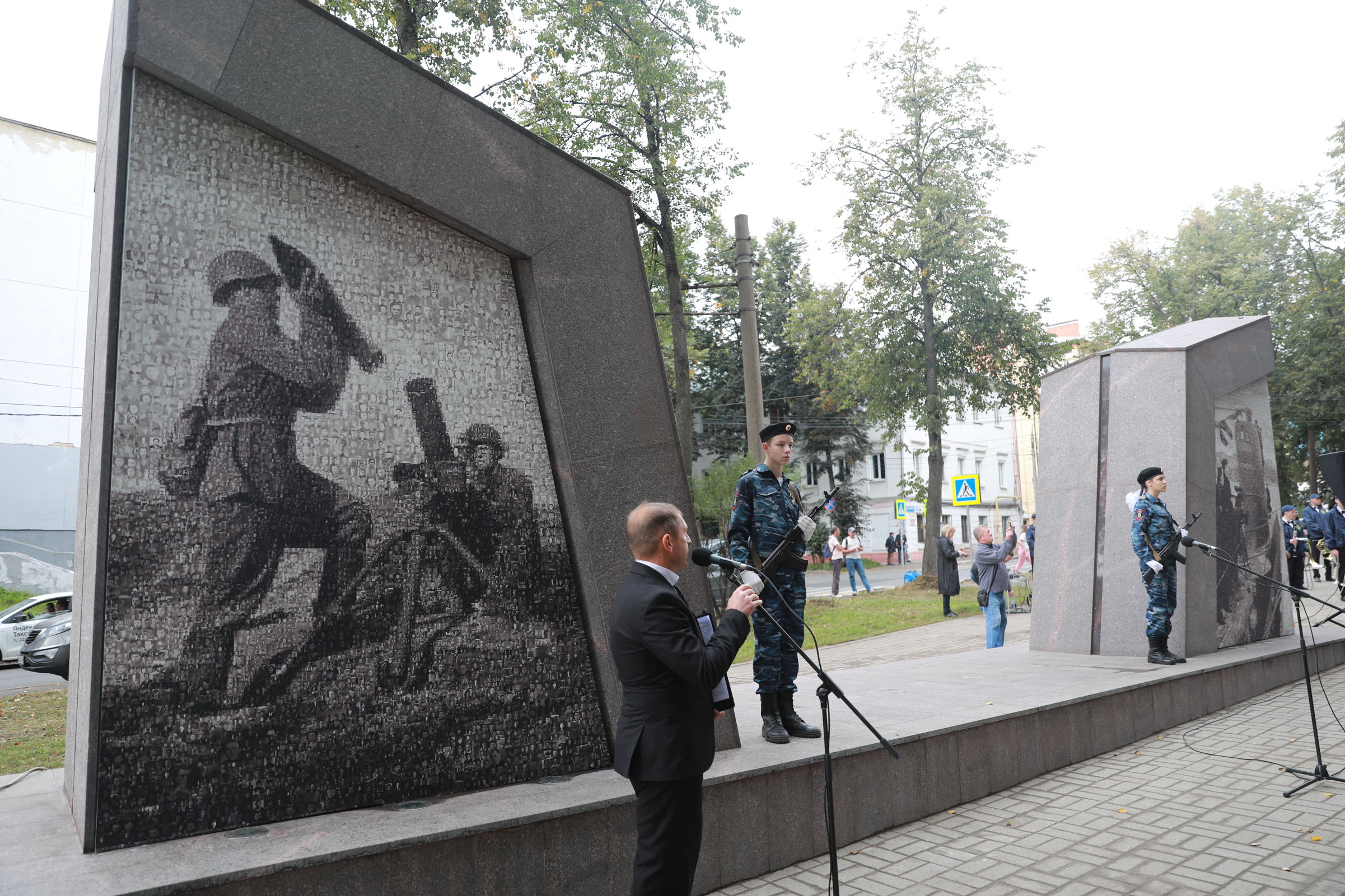 В Ярославле открыли мемориал «Память наших сердец»