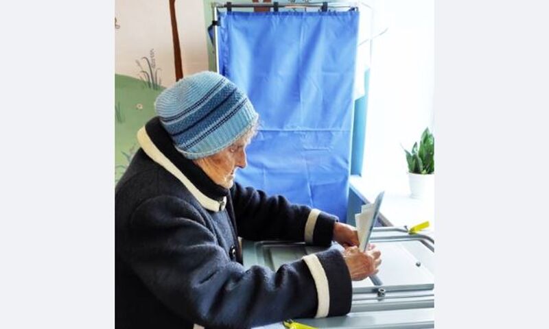Столетняя ярославна лично пришла проголосовать на избирательный участок