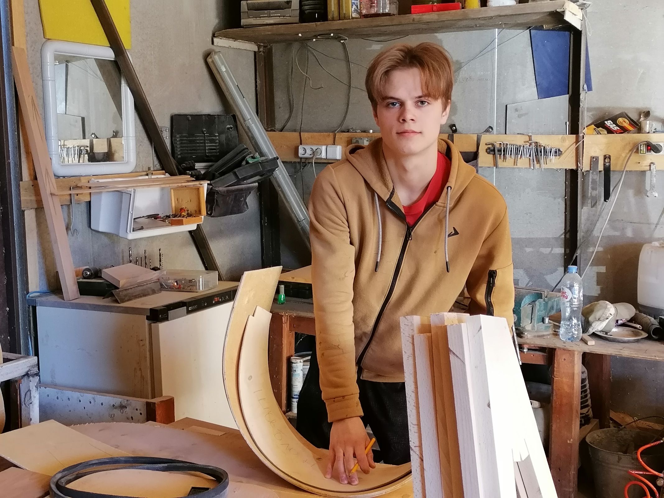 19-летний ярославский бизнесмен получил грант на развитие производства мебели