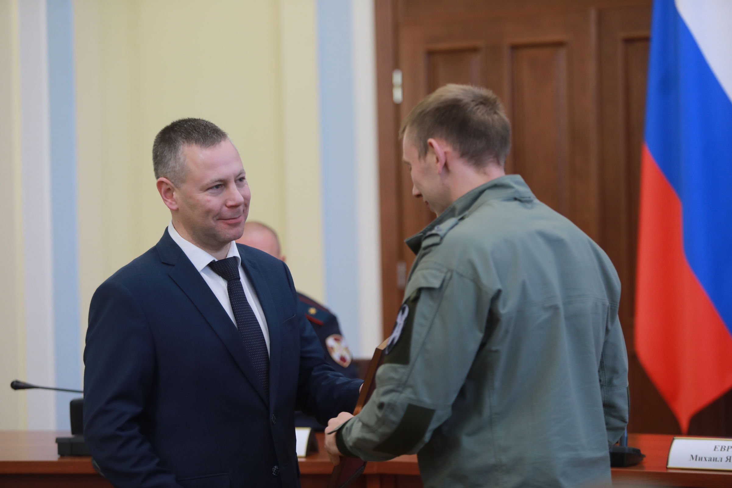 Сотрудников Росгвардии наградили в правительстве области | 09.10.2023 |  Ярославль - БезФормата