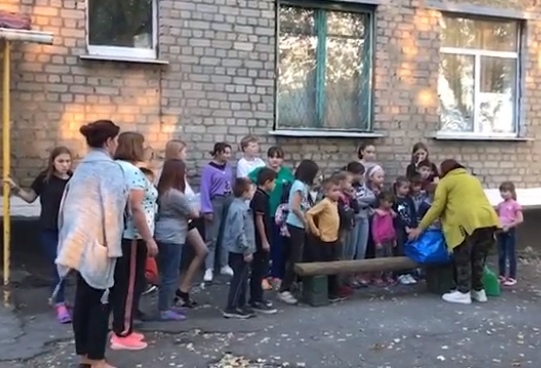 Ярославские активисты доставили гуманитарный груз в школу-интернат в ЛНР